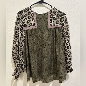 Impressions cheetah print blouse